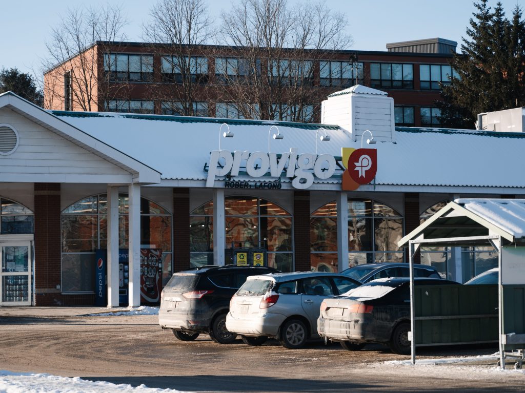 Provigo set to become Maxi  