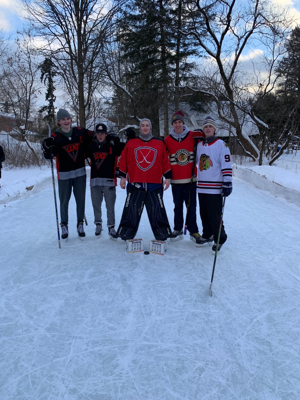 From backyard rink to tradition : How students built a 2v2 hockey&nbsp;tournament